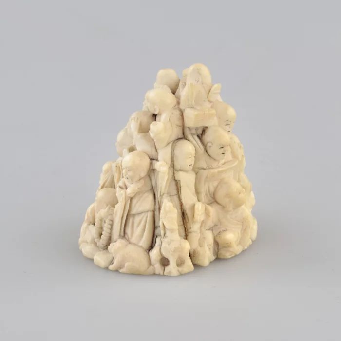 Netsuke "Pyramide de Bud".