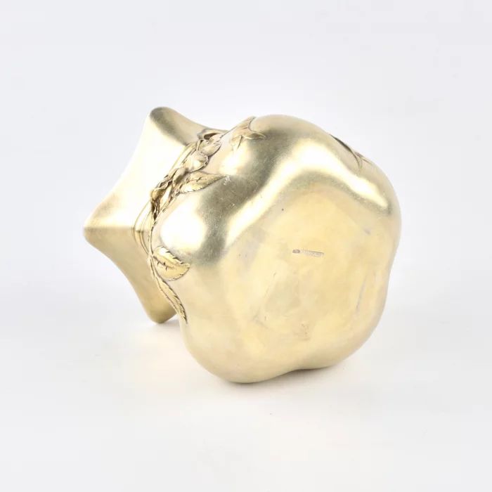 Silver box vase by Orest Kurlyukov in the form of a tied bag.