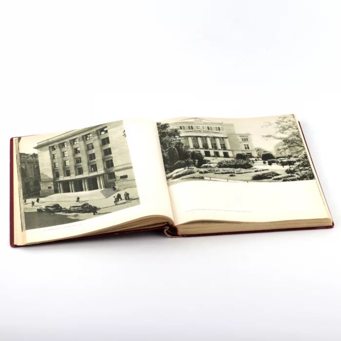 Le livre La Lettonie sovietique. 