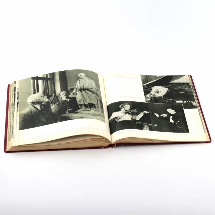 Le livre La Lettonie sovietique. 