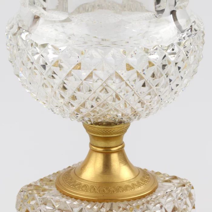 Хрустальная ваза с позолоченной бронзой. 