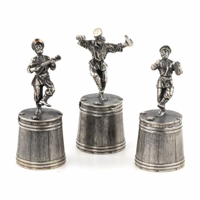 Ensemble de verres en argent "Dancing man". Russie.