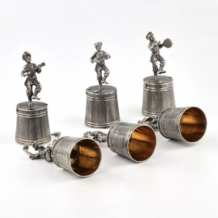 Ensemble de verres en argent "Dancing man". Russie.