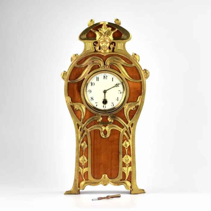 Mantel clock in Jugendstil style