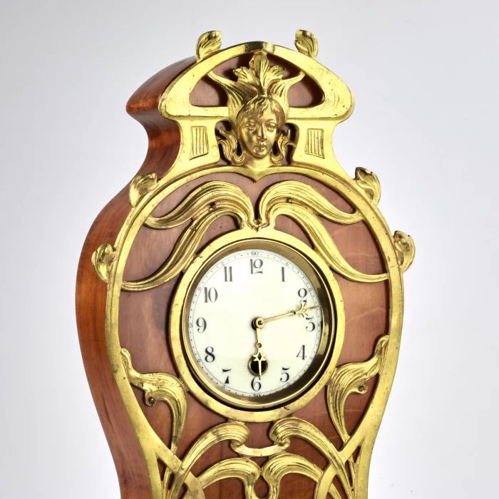 Mantel clock in Jugendstil style