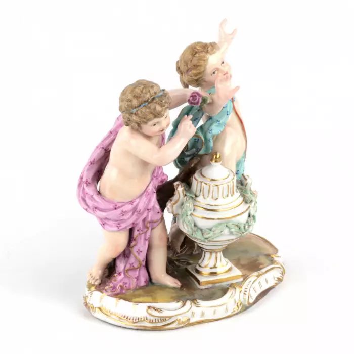 Porcelāna figūra "Putti". Meisens 19. gs