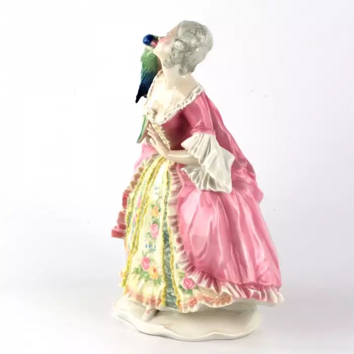 Figurine en porcelaine Dame au perroquet Karl Ens