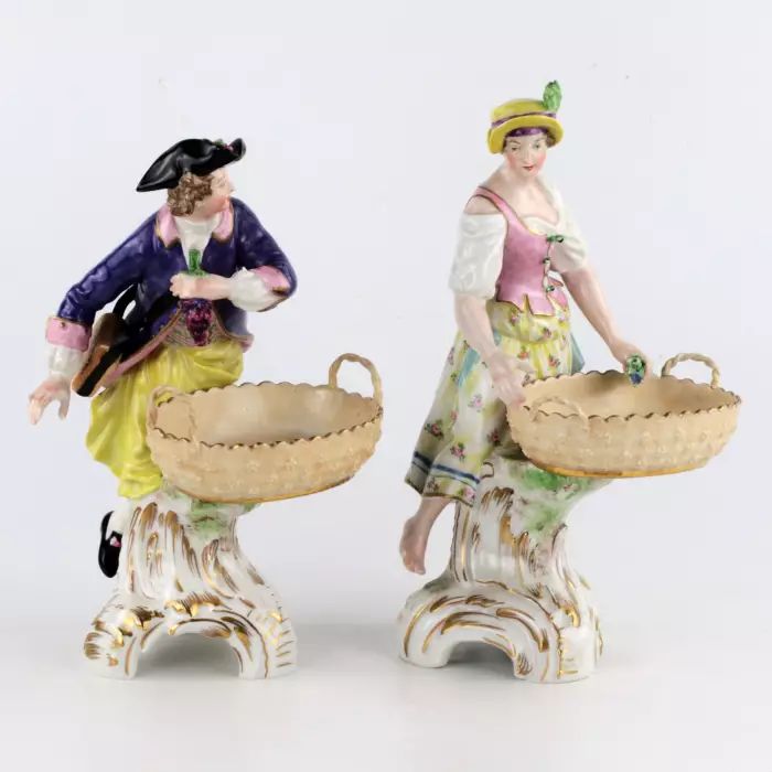 A pair of KPM porcelain candy bowls. "Winegrower and Gardener". 