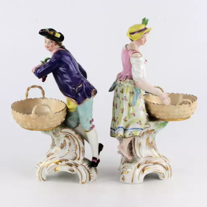 A pair of KPM porcelain candy bowls. "Winegrower and Gardener". 