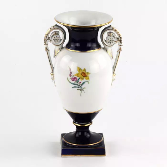 Meissen vase. 19-20 centuries 