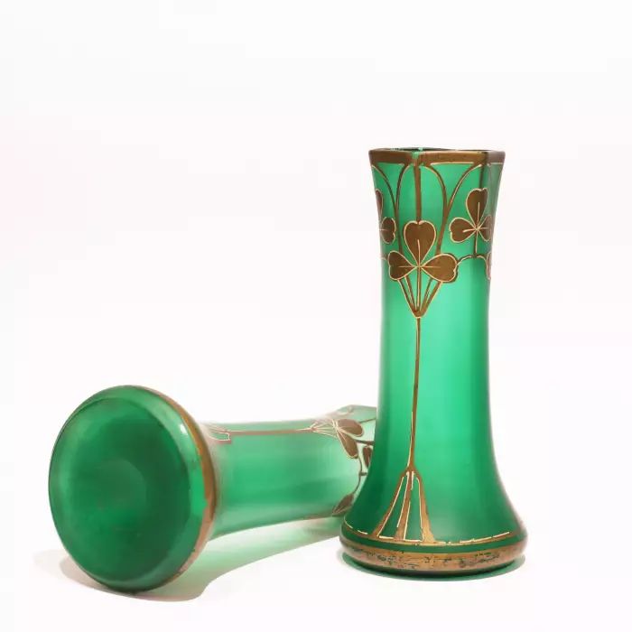 Paire de vases de style Art Nouveau