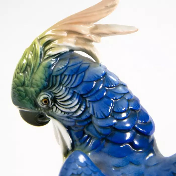 Figurine en porcelaine "Perroquet bleu ". Karl Ens 