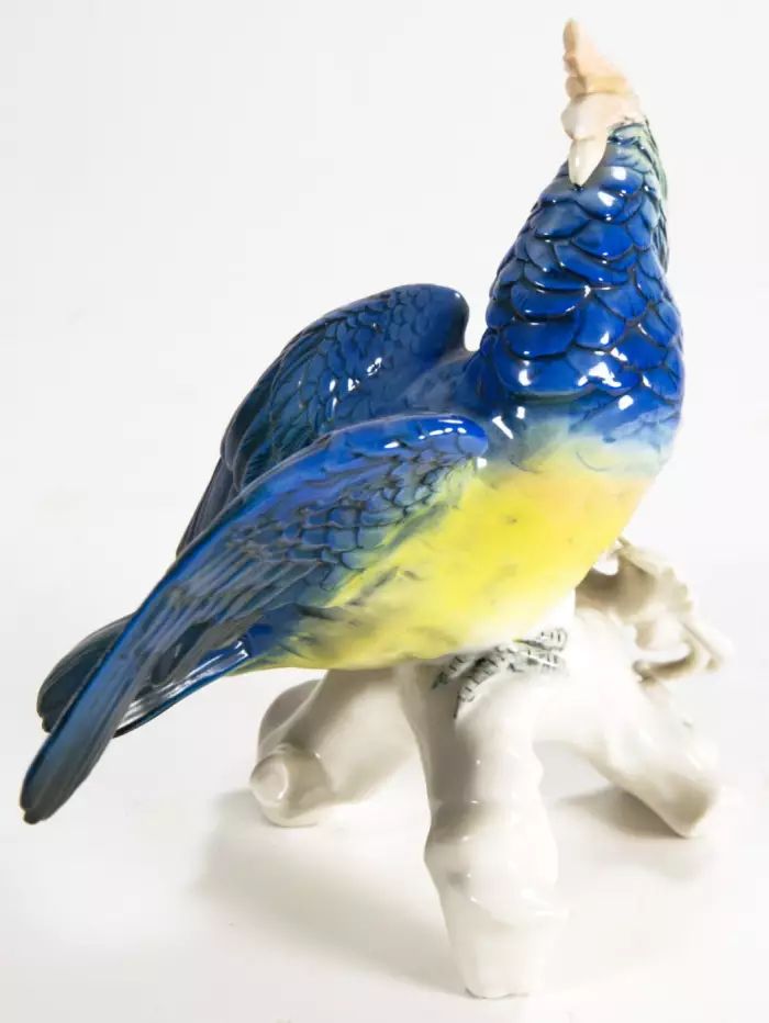 Figurine en porcelaine "Perroquet bleu ". Karl Ens 