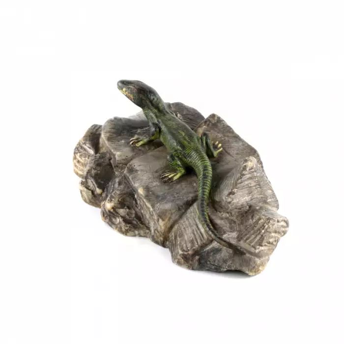 Miniature en bronze "Lezard sur une pierre". 