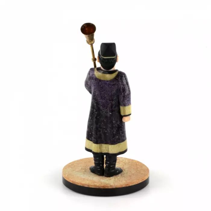 Figurine of an Uzbek in national costume with Kornai. 