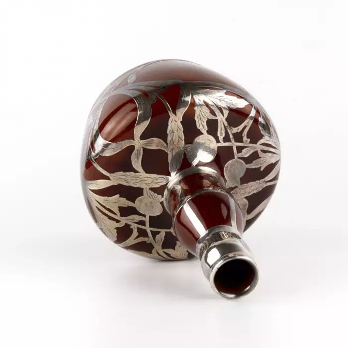 Изящная фарфоровая вазочка в серебряной оплётке, в стиле Модерн. Crown Staffordshire.