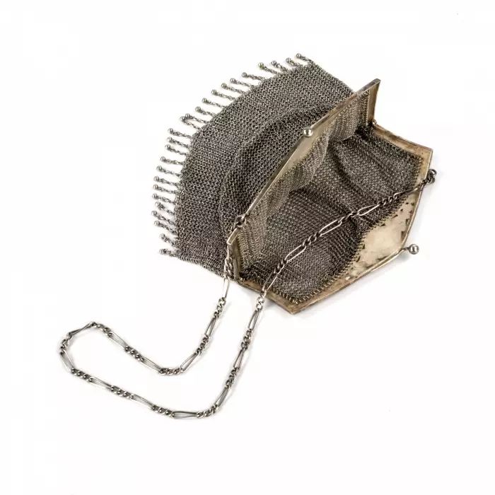 Sac de theâtre en argent pour dames de lère moderne. 