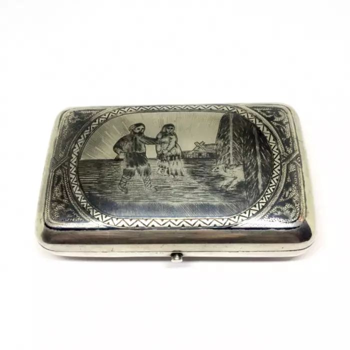Russian silver snuffbox with niello. 