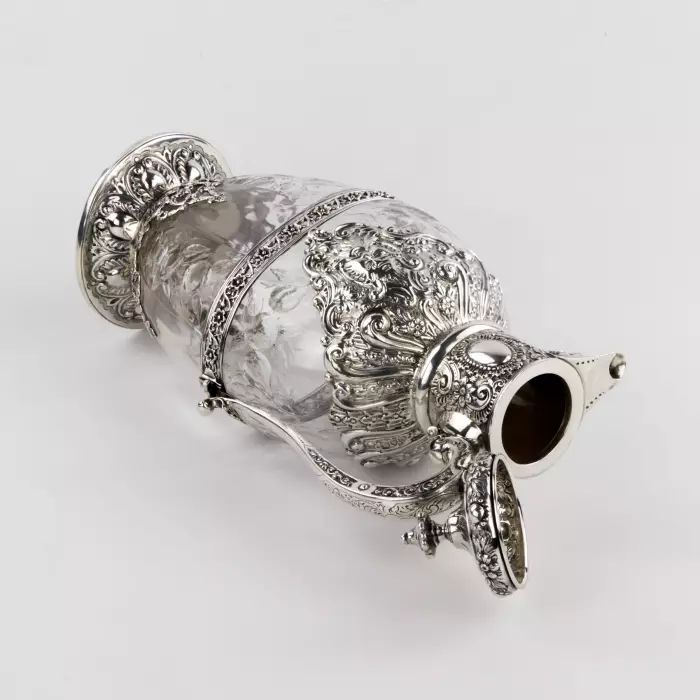Magnificent silver wine decanter with English crystal. Charles Ewdards, London 1895. 