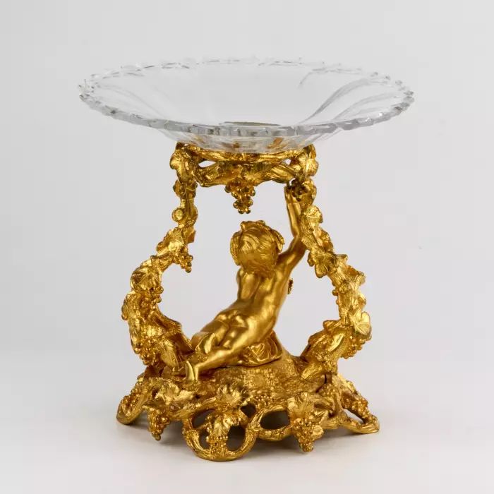 Vase à fruits decoratif, en bronze dore, avec cristal, epoque Napoleon III. 19ème siècle. 