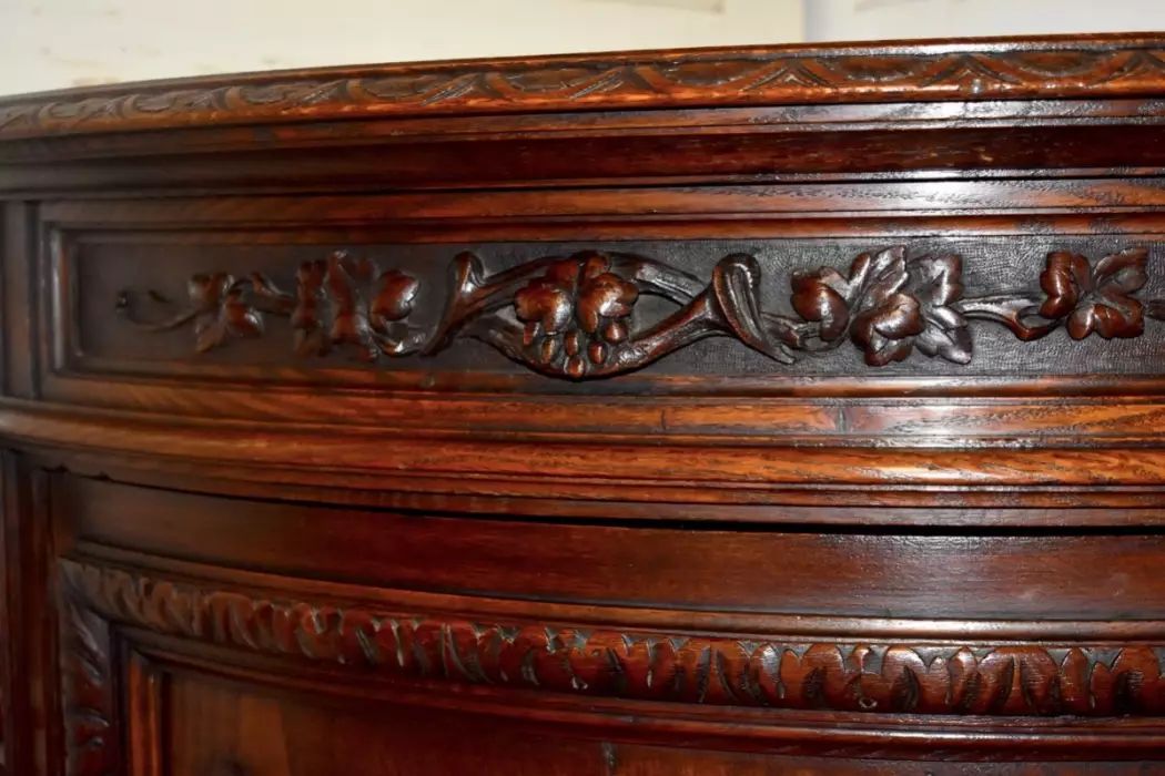 Commode dangle