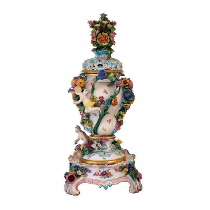 A grandiose porcelain vase "Meissen", 19th century. 