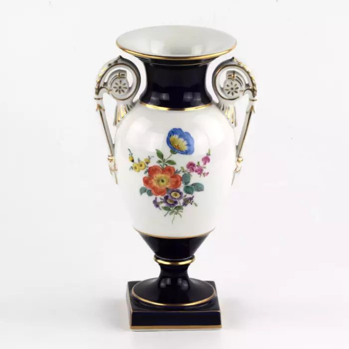 Meissen vase. 19-20 centuries 