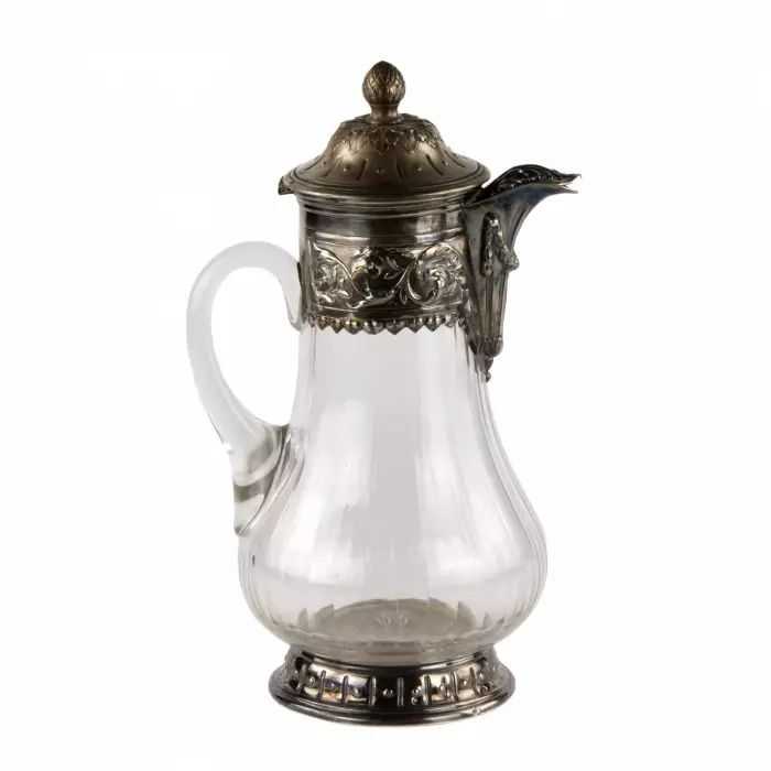 Wine jug, glass in silver. 