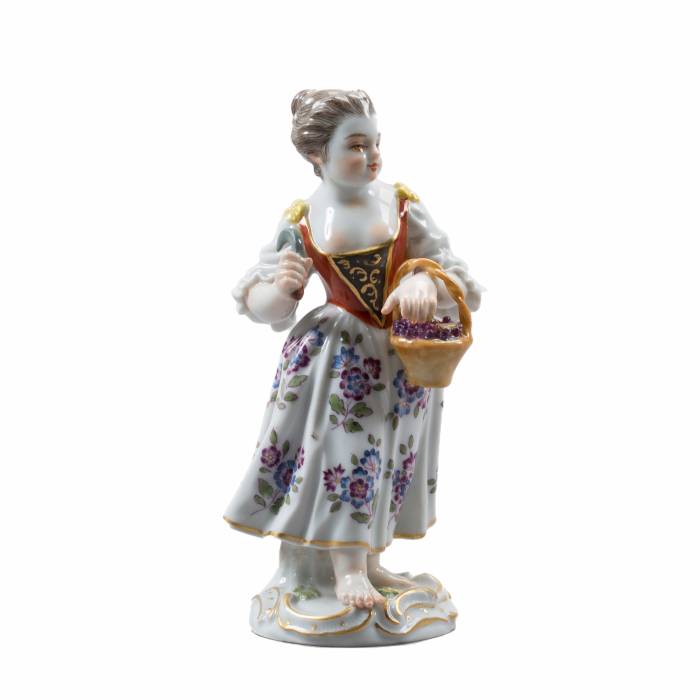 Girl with a basket. Meissen