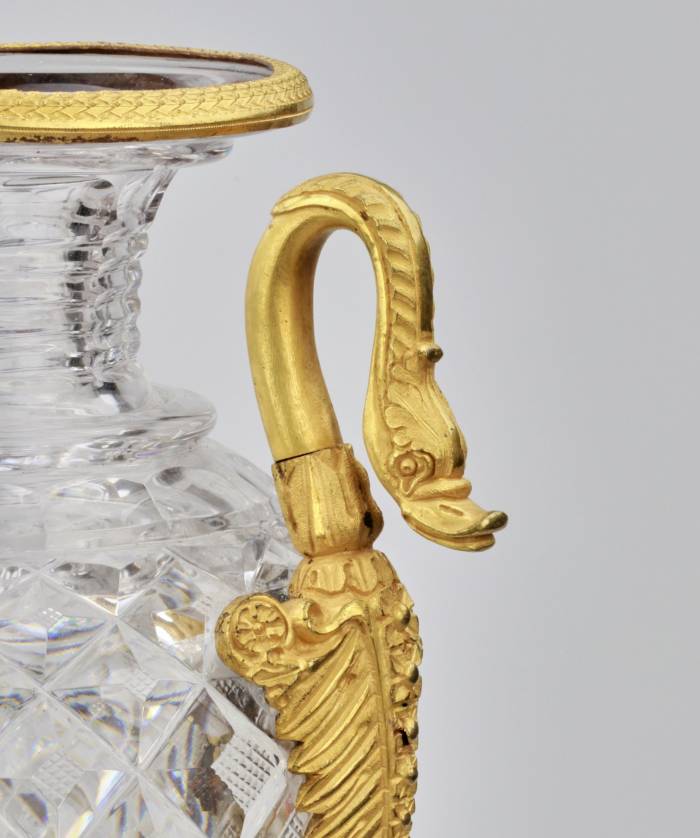 Хрустальная вазочка с позолоченной бронзой