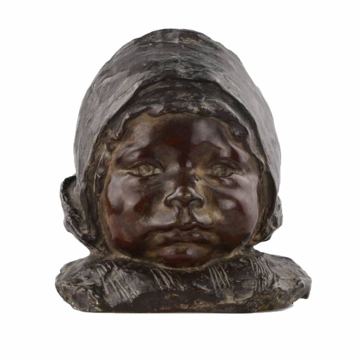 Bronze bust of a girl. 