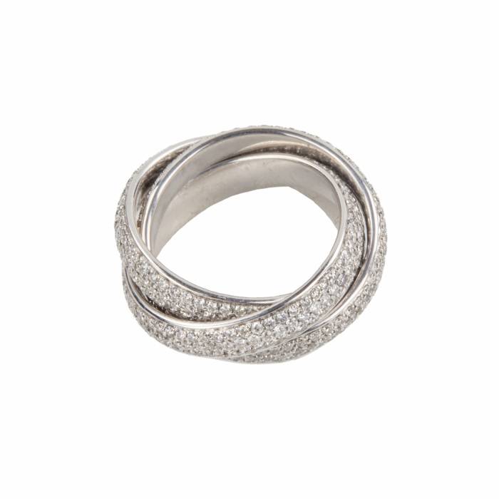 Ring in 18K white gold with diamonds. 
