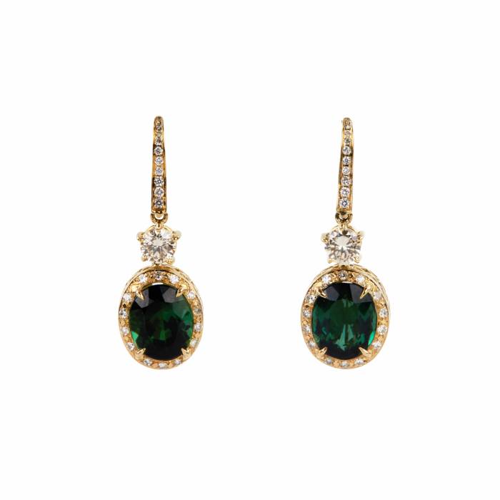 Gold earrings with tourmaline and diamonds. 