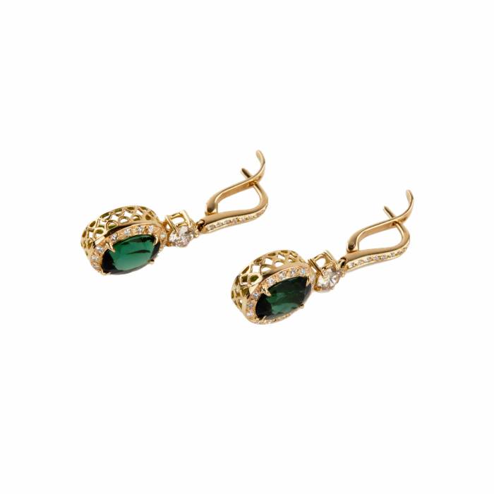 Gold earrings with tourmaline and diamonds. 