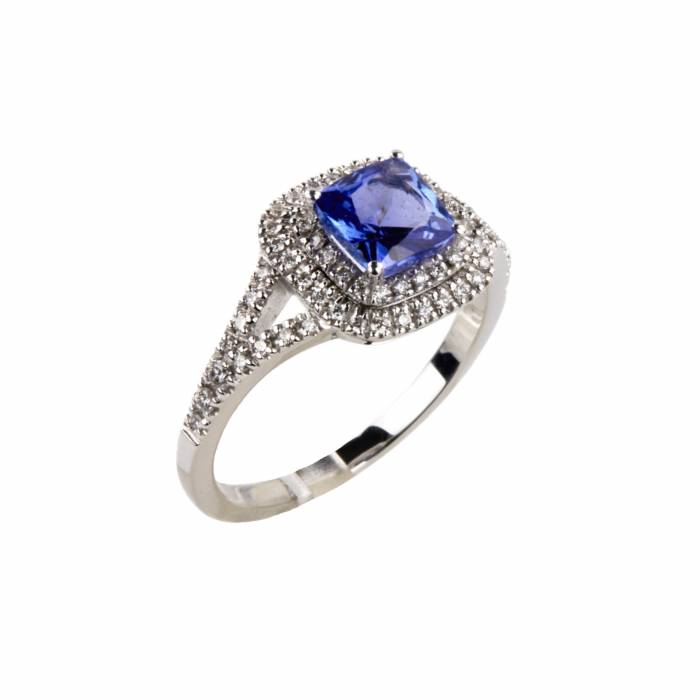 Moraglione gold ring with tanzanite and diamonds. 