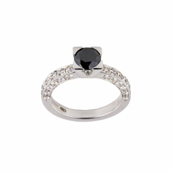 Giorgio Visconti gold ring, with black and white diamonds. 
