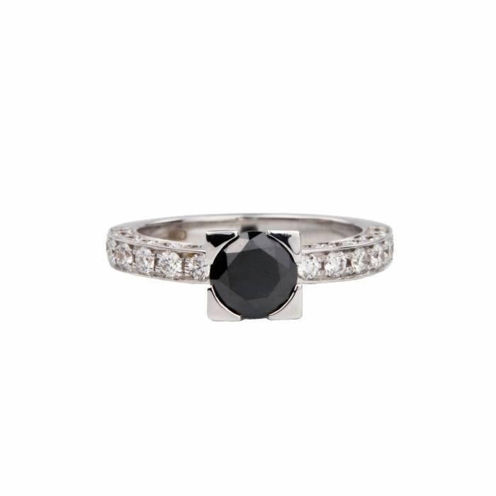 Bague en or Giorgio Visconti, avec diamants noirs et blancs. 