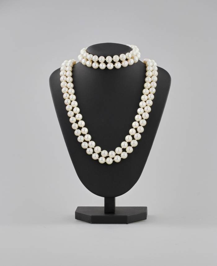 Pearl set. Bracelet, necklace. 