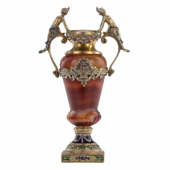 Vase en agate.1880.