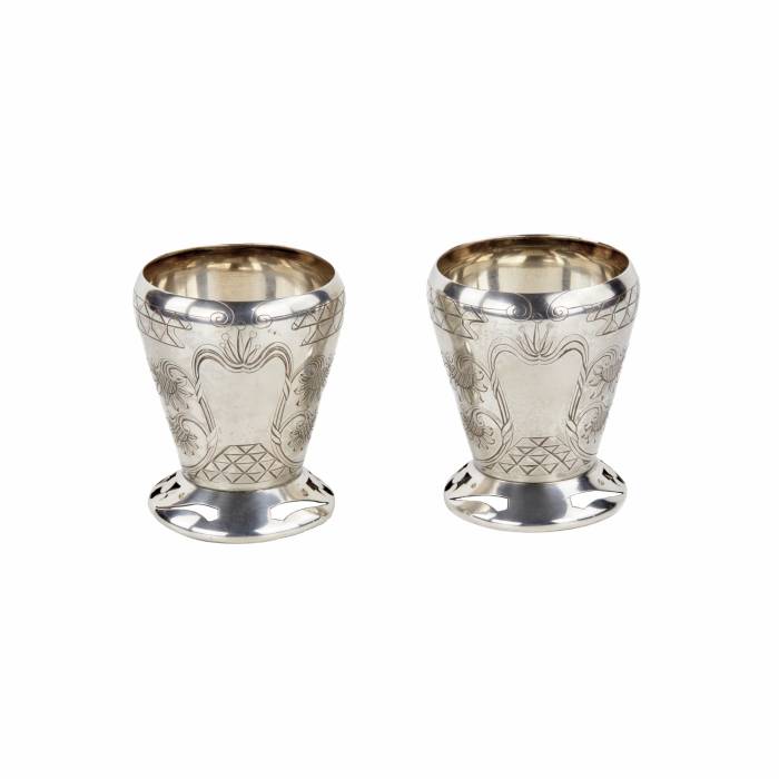 Paire de vases russes Art Nouveau en argent. 