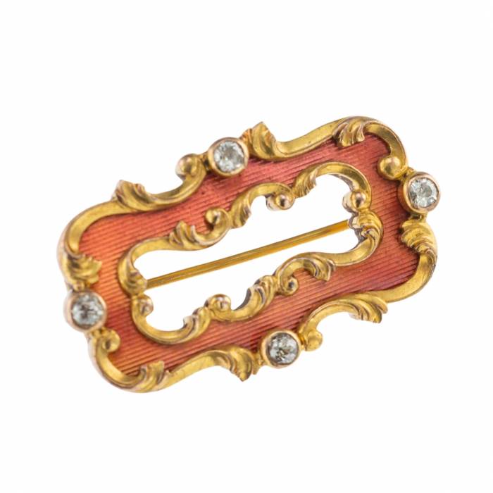 Broche en or émaillé guilloché et diamants Oscar Peel pour Fabergé. 