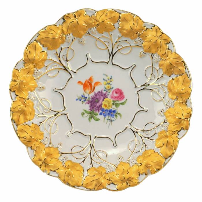 Magnifique plat en porcelaine de Meissen. 