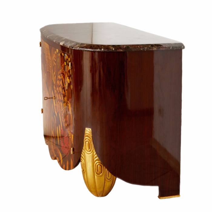 Commode luxueuse de style art deco. 