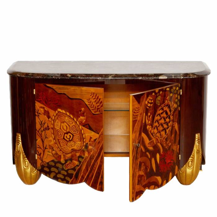 Commode luxueuse de style art deco. 