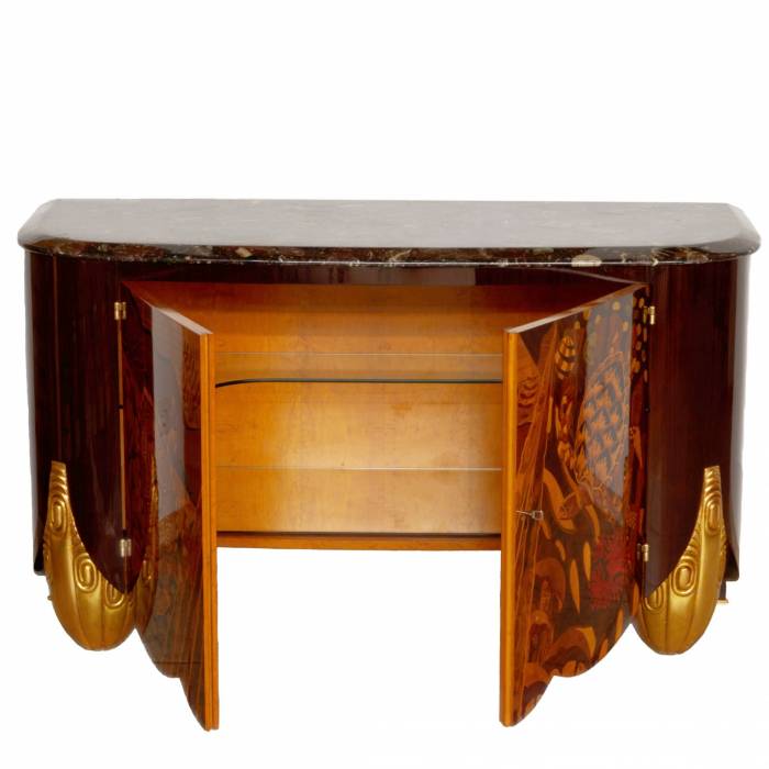 Commode luxueuse de style art deco. 