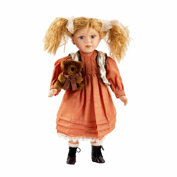 Poupee en porcelaine de la collection Country dolls. 
