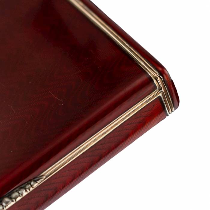 Charming Russian-made silver cigarette case made of gilded silver and garnet enamel 