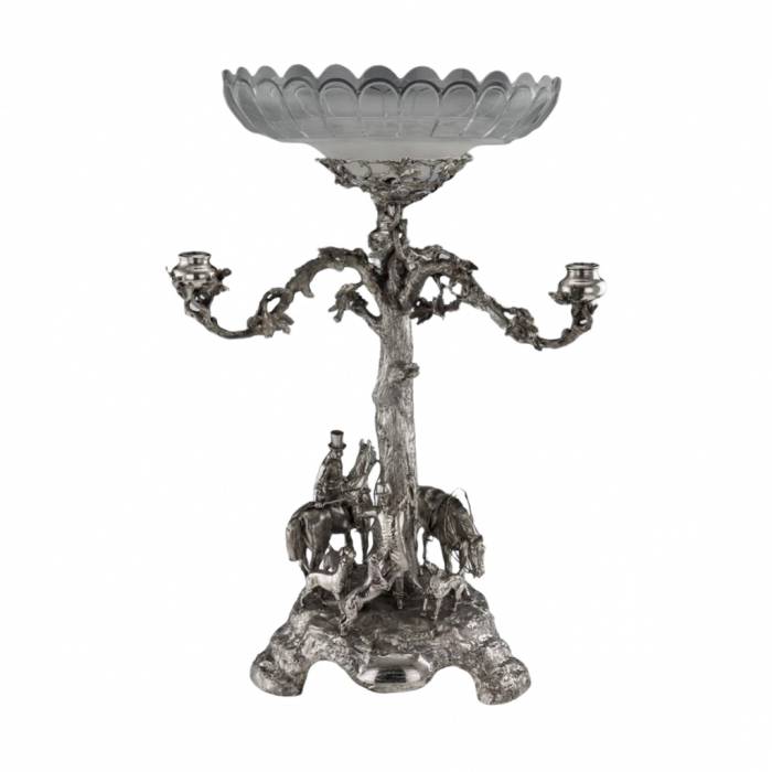 Robert Hennell IV. Silver victorian candelabra vase with hunting scene. 