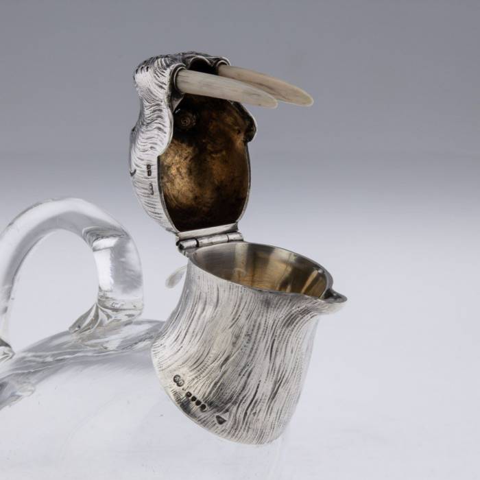 Original silver victorian jug in the shape of a walrus. London 1881 