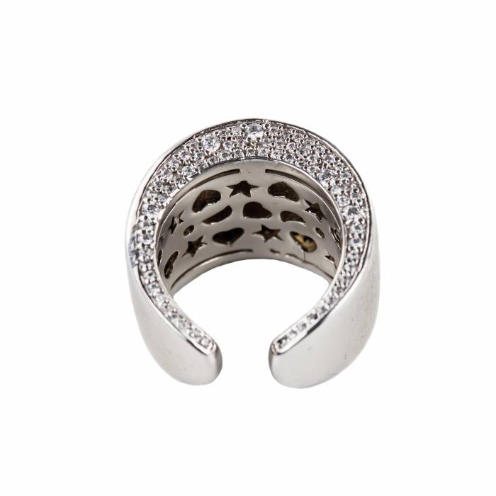 Ring with Swarovski crystals.